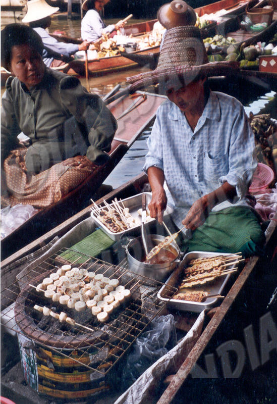 Damnoen Saduak