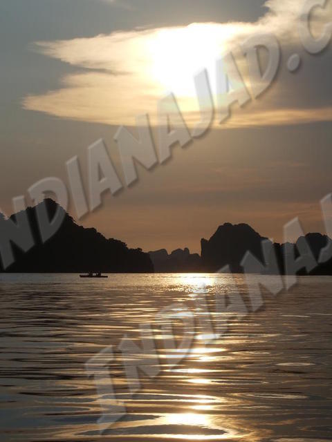 Baie d'Along